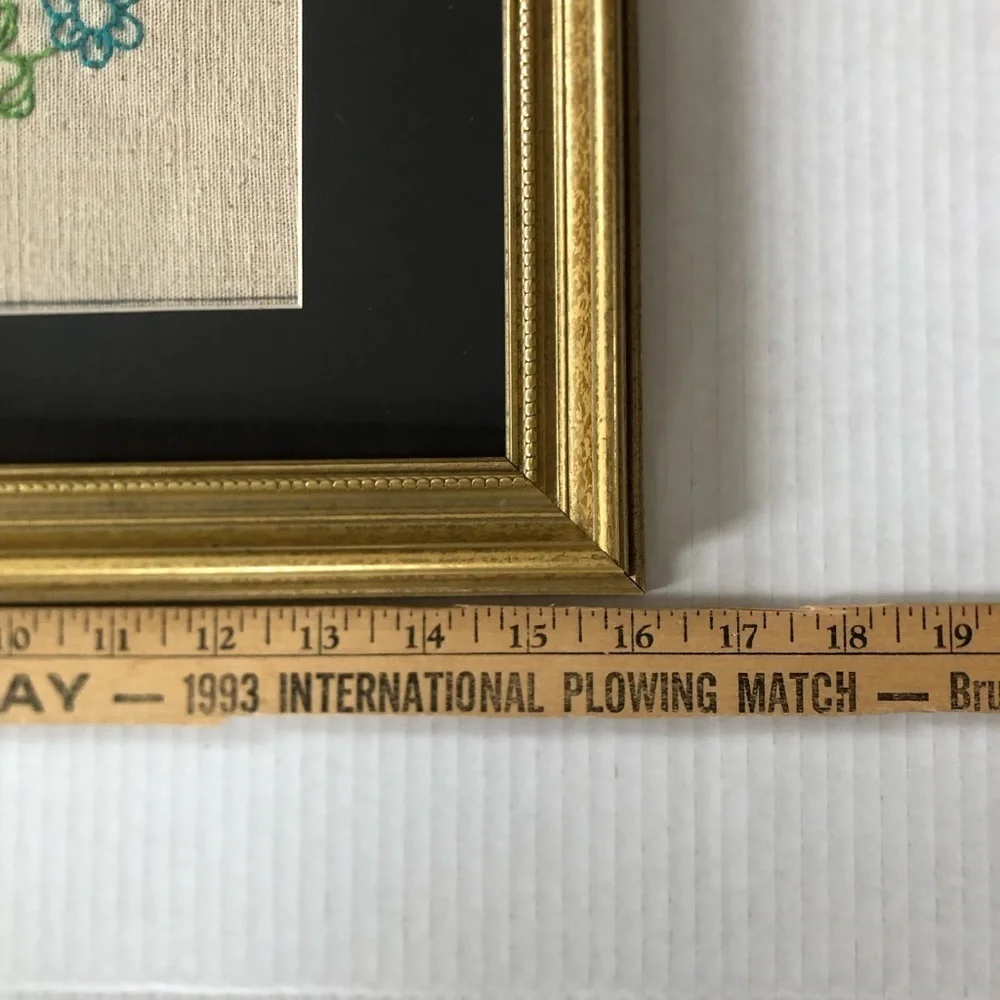 Vtg Frog Embroidery Art with Gold Frame - Picture 8 of 13